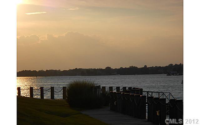 18647 Vineyard Point Ln. #381, Cornelius, NC 28031