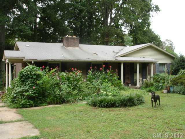 2043 Birchcrest Dr., Charlotte, NC 28205