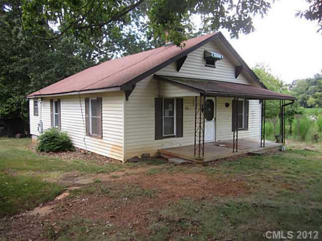 271 Fairmount Rd., Statesville, NC 28625
