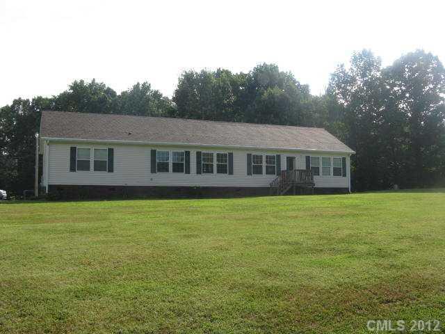 525 Tuckers Grove Rd., Statesville, NC 28625