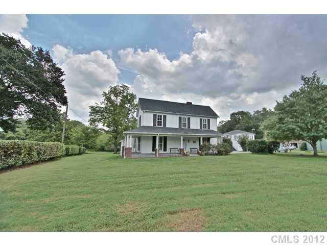 806 Main St., Mount Holly, NC 28120