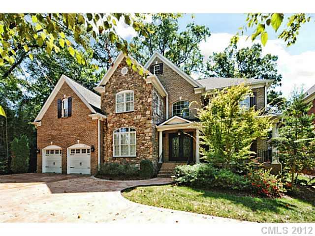 2816 Hedgewyck Pl., Charlotte, NC 28211
