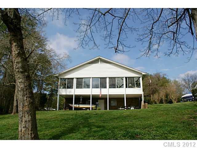 6917 Navajo Tr., Sherrills Ford, NC 28673