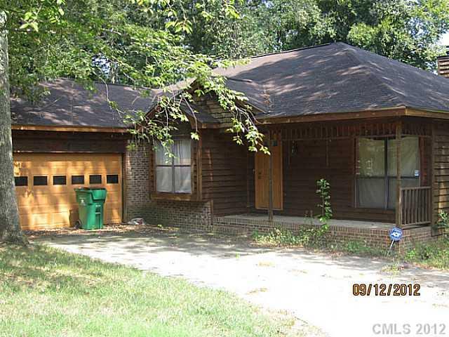 6300 Whitewater Dr., Charlotte, NC 28214