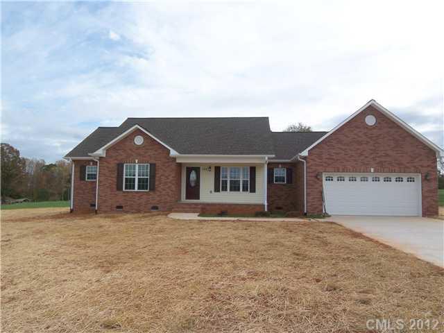 105 Mallory Ln., Statesville, NC 28625