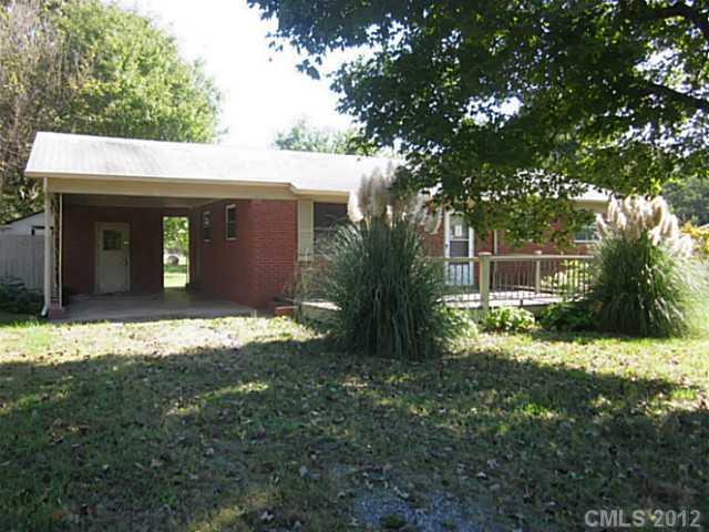 1915 Cunningham Dr., Statesville, NC 28625