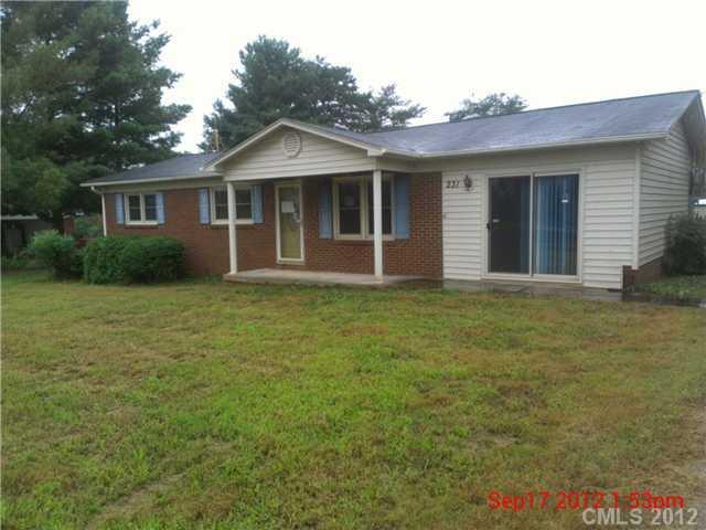 231 Shumaker Dr., Statesville, NC 28625