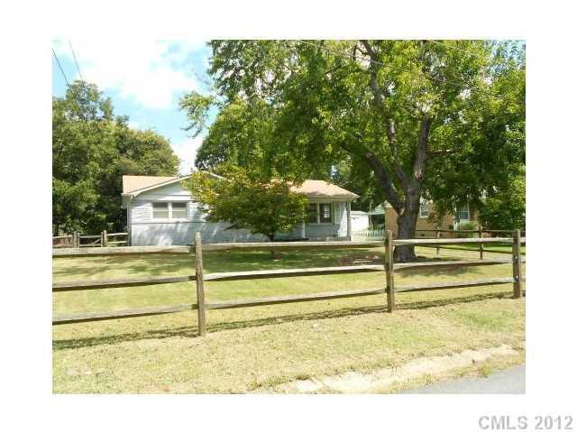 3821 Topsfield Rd., Charlotte, NC 28211