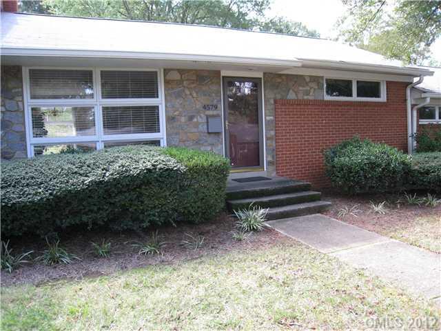 4579 Woodlark Ln., Charlotte, NC 28211