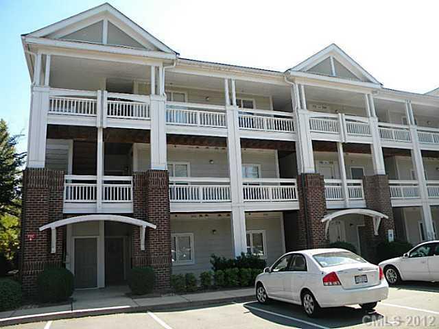 791 Peninsula Dr. #36 Bld 1, Davidson, NC 28036