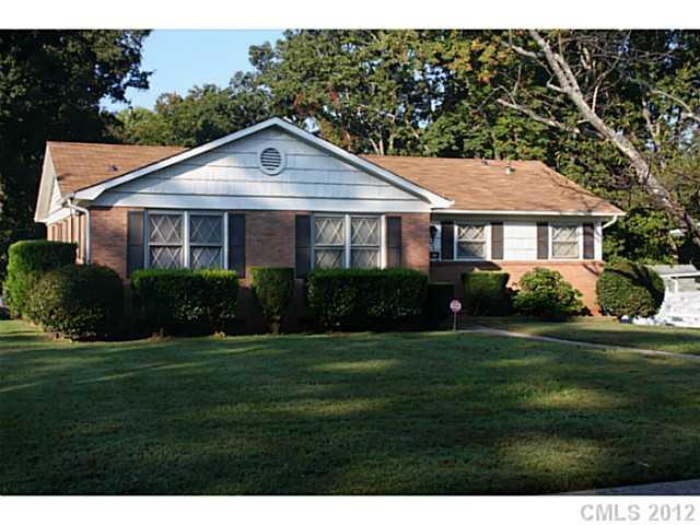 1601 Grovewood Dr., Charlotte, NC 28208
