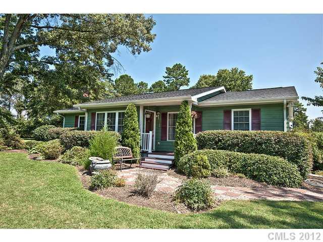 2626 Ranger Island Rd., Denver, NC 28037