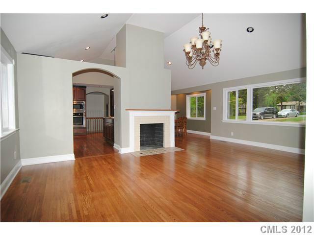 701 Chestnut Ln., Matthews, NC 28104