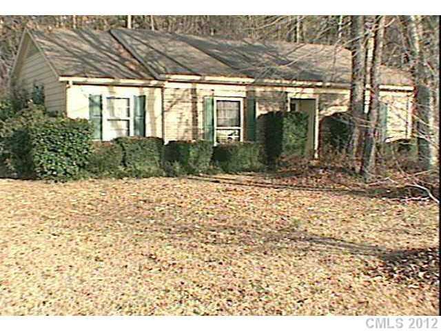 2627 Heather Glen Ln., Charlotte, NC 28208