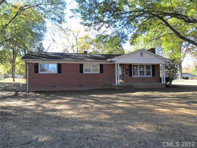307 N Oakland St., Dallas, NC 28034