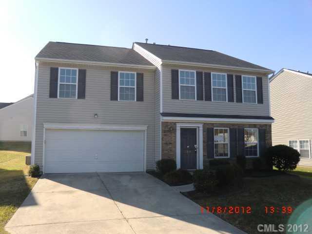 3011 Hunters Creek Ct., Charlotte, NC 28269