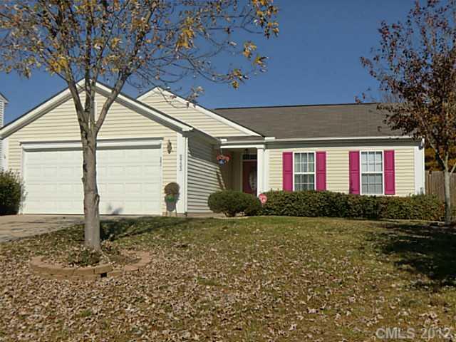 5733 Shining Oak Ln., Charlotte, NC 28269