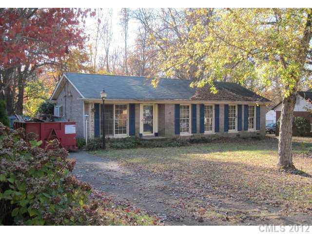 5716 Allenstown Dr., Charlotte, NC 28215