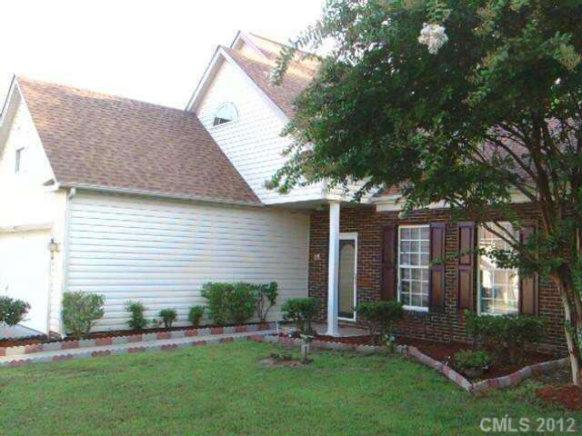 4731 Keeneland Ln., Charlotte, NC 28216