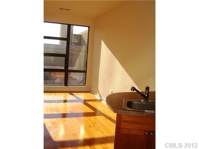 525 E 6th St. #308, Charlotte, NC 28202