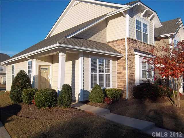 8056 Lynwood Sq., Waxhaw, NC 28173