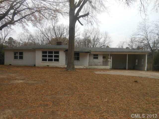 2328 Toddville Rd., Charlotte, NC 28214