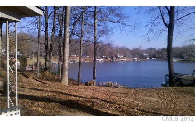 3358 Bass Dr., Sherrills Ford, NC 28673