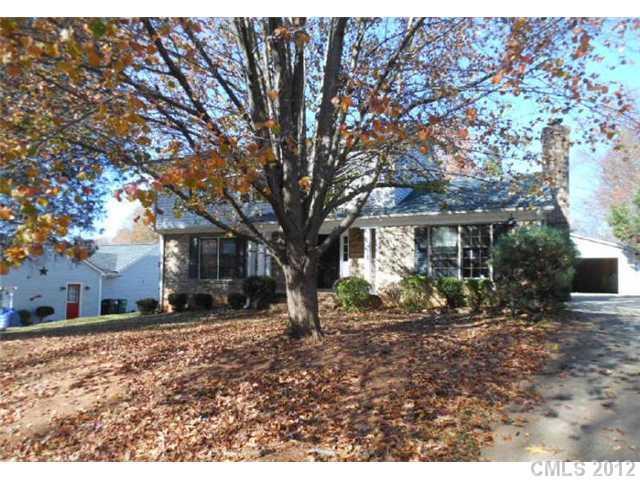 5426 Green Moss Ln., Charlotte, NC 28208