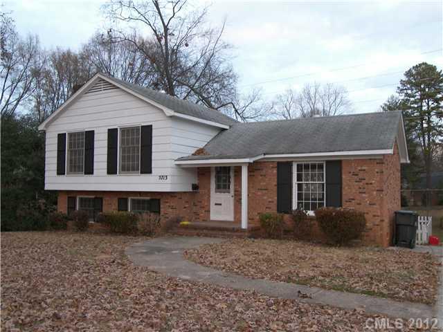 5713 Barrington Dr., Charlotte, NC 28215