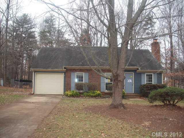 2310 Heather Glen Ln., Charlotte, NC 28208