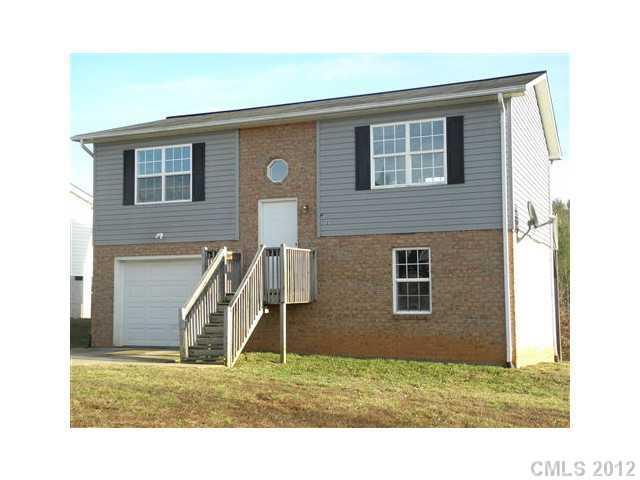 12 Redwood Ct., Hickory, NC 28601