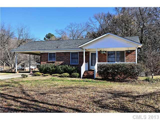 215 Tuckaseegee Rd., Mount Holly, NC 28120