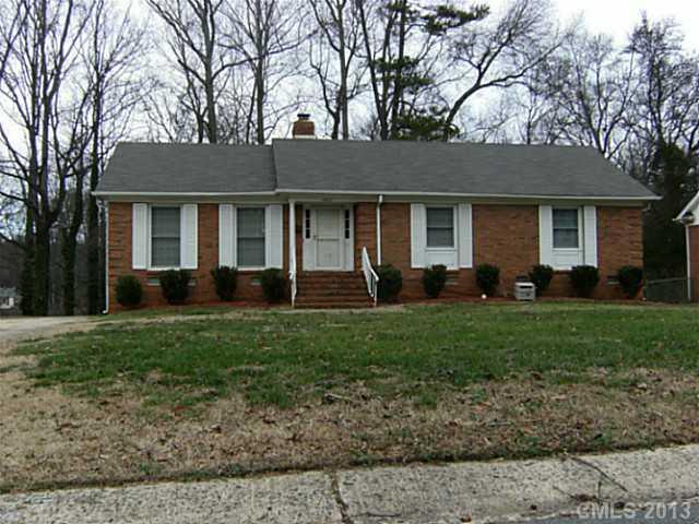 6613 Somersworth Dr., Charlotte, NC 28215