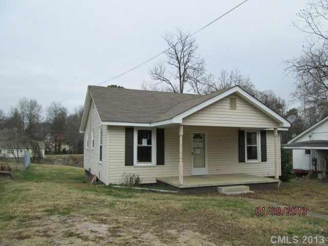 611 Hillside St., Kannapolis, NC 28083