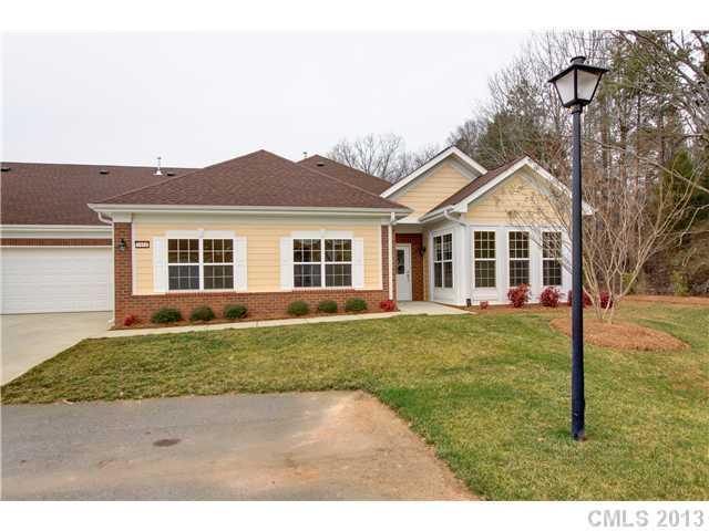 1954 Mckirkland Ct. #27B, Matthews, NC 28105