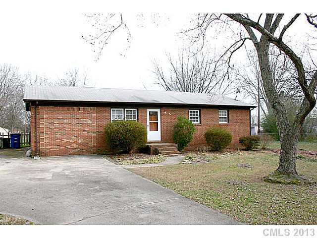 215 Drye Ln., Matthews, NC 28104