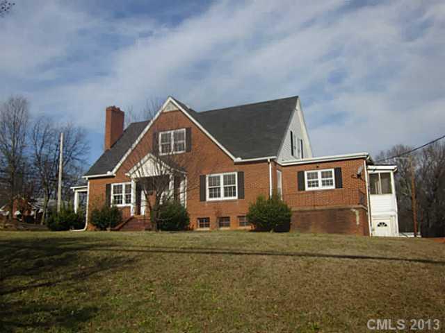 824 W End Ave., Statesville, NC 28677