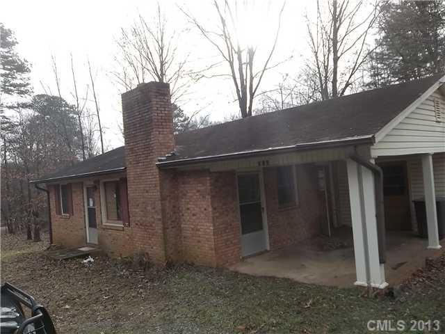 516 Hartness Rd., Statesville, NC 28677