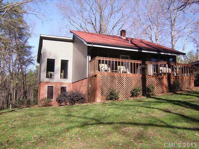 2106 Lynmore Dr., Sherrills Ford, NC 28673