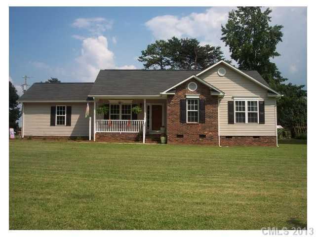 3166 Fox Den Cir., Iron Station, NC 28080