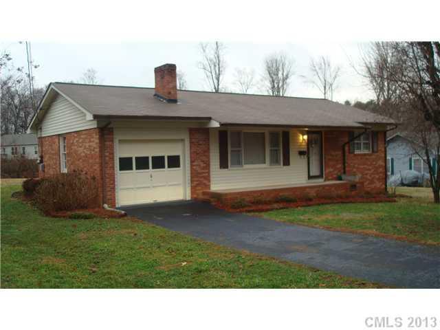 715 Crestridge Rd., Statesville, NC 28677