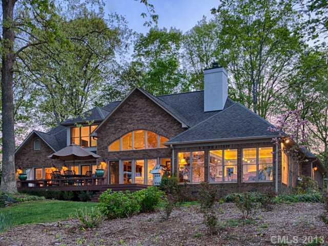 193 Gainswood Dr., Mooresville, NC 28117