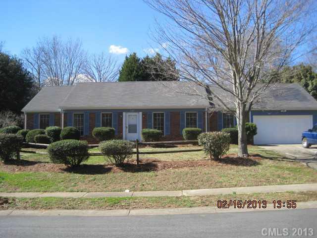 5117 Chestnut Lake Dr., Charlotte, NC 28227