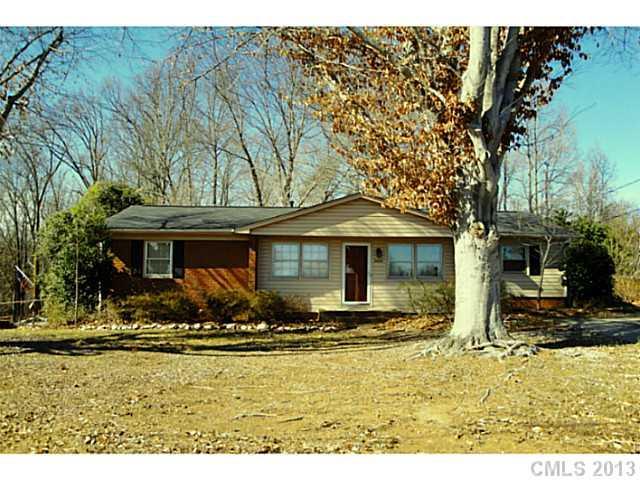 2408 Maplewood Dr., Gastonia, NC 28052
