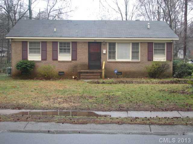 6137 Covecreek Dr., Charlotte, NC 28215