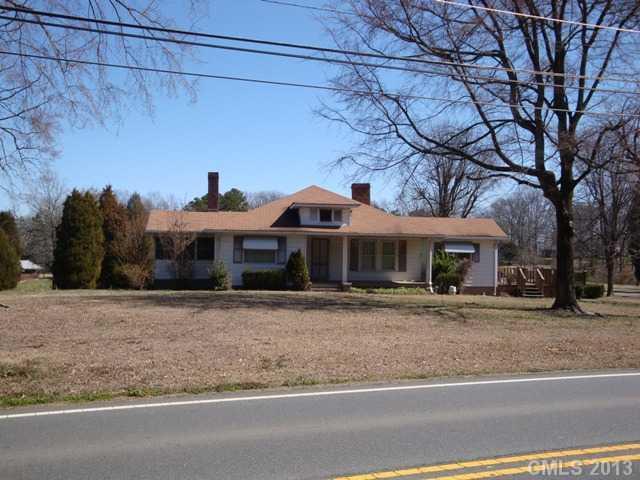 3810 Oakdale Rd., Charlotte, NC 28216