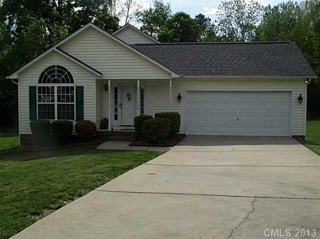 921 Oxford Ct., Concord, NC 28025