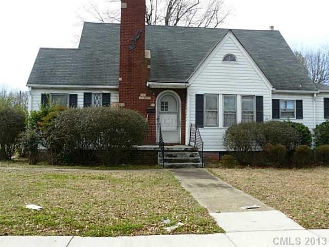 308 W Statesville Ave., Mooresville, NC 28115