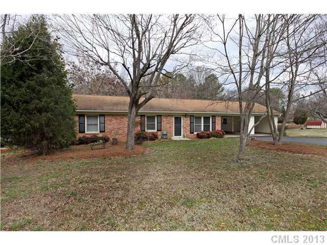 32 Lakewood Ct., Concord, NC 28027
