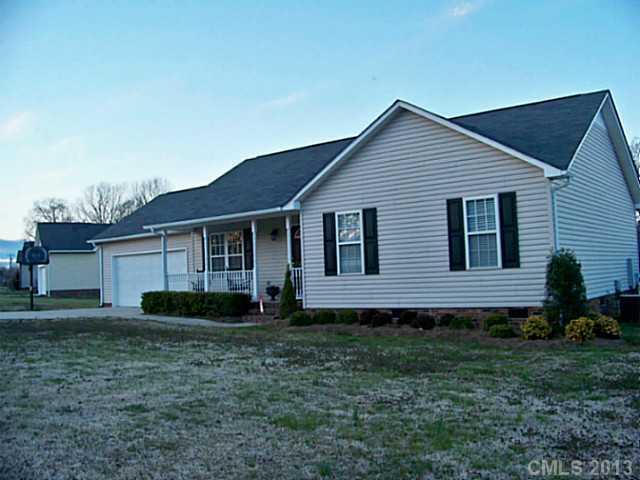 2096 Drive Inn Rd., Lincolnton, NC 28092